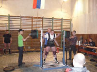 Областные соревнования в Константиновске 11 мая 2008 г. Присед