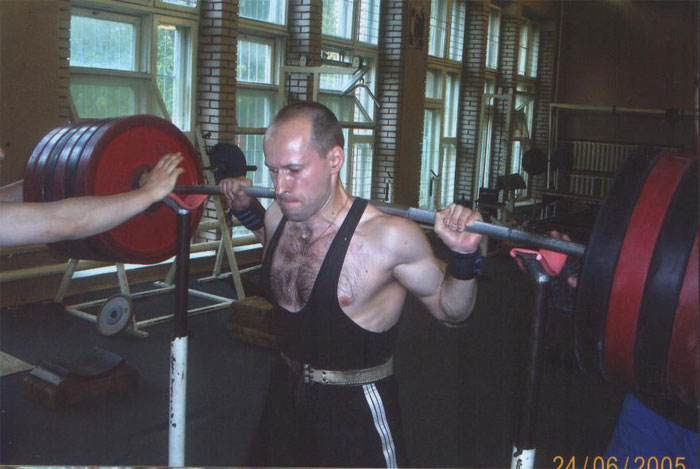 Николай Токарчук. Держит 400 кг